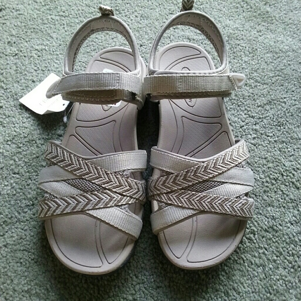 NWT sandals